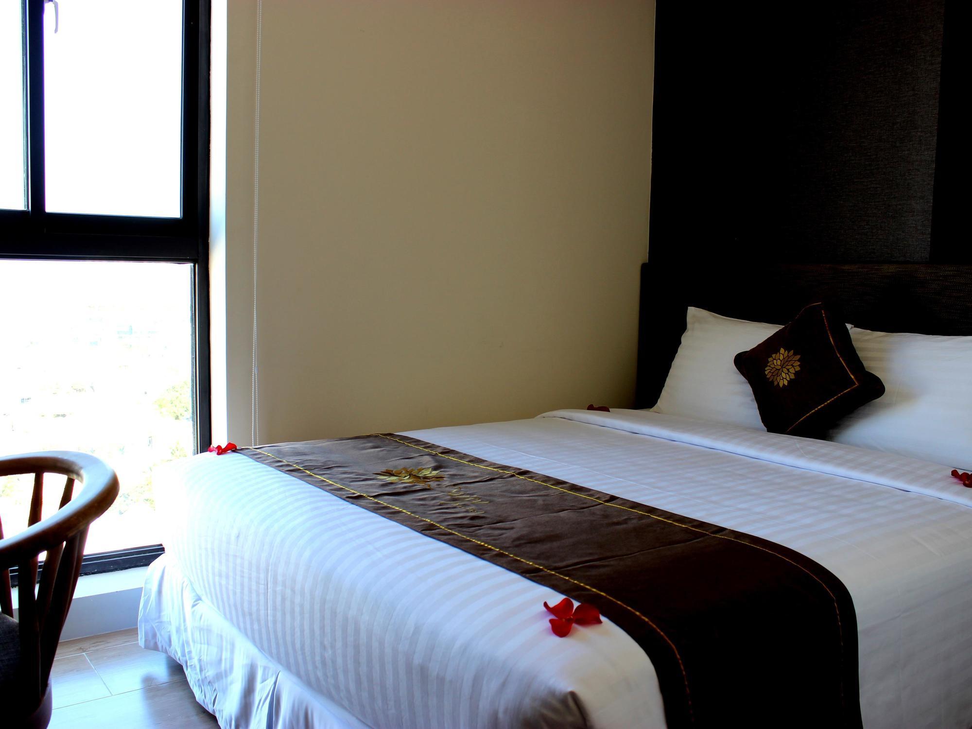 Daisy Hotel Nha Trang Extérieur photo