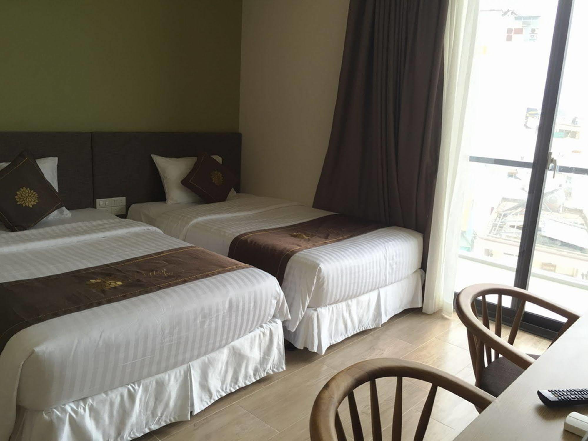 Daisy Hotel Nha Trang Extérieur photo