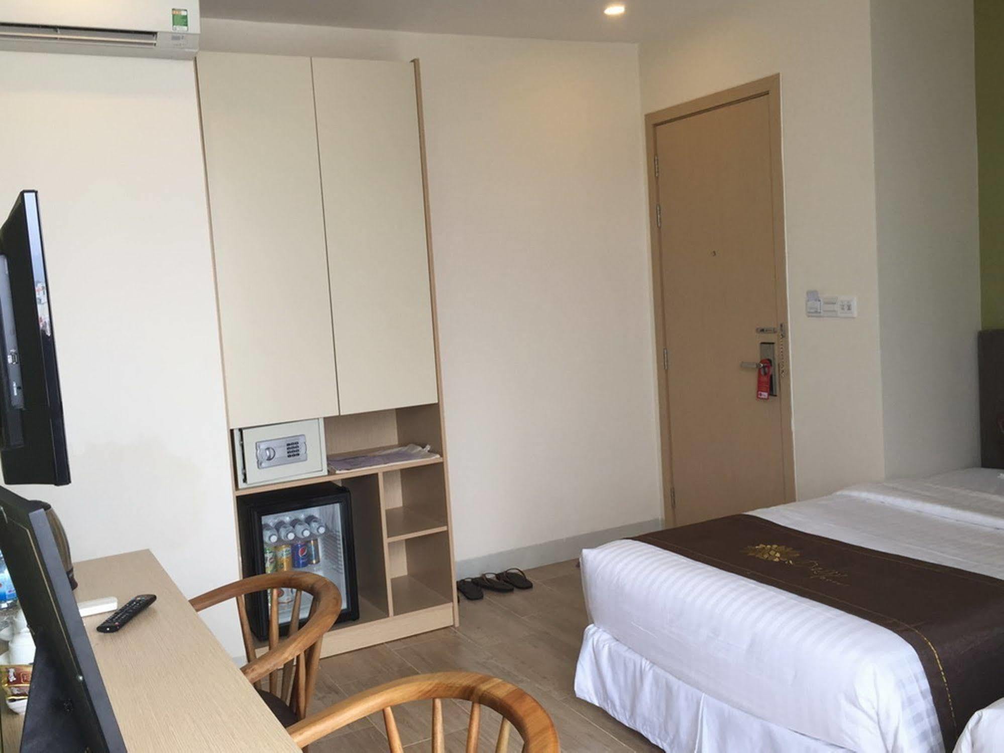 Daisy Hotel Nha Trang Extérieur photo