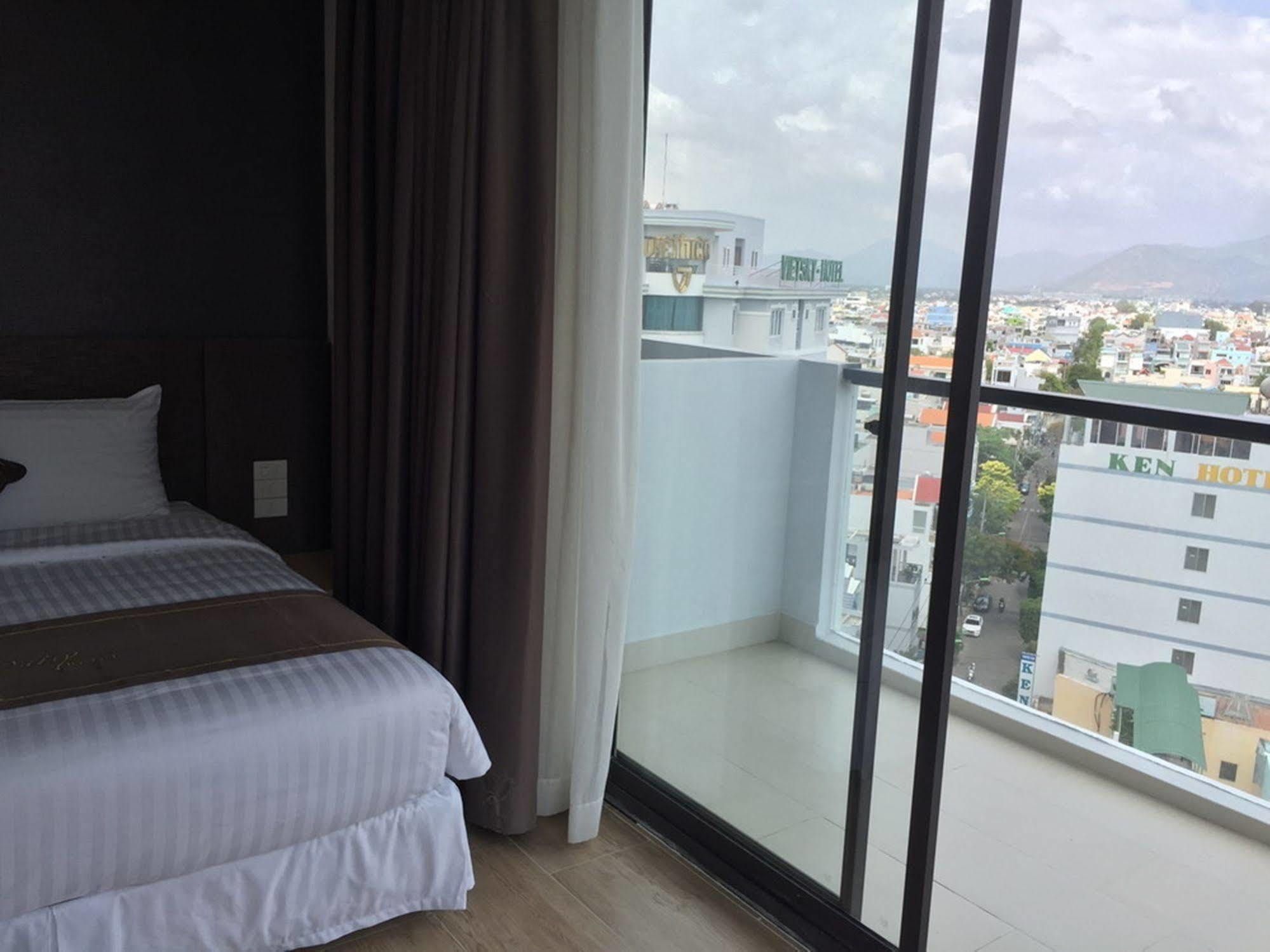 Daisy Hotel Nha Trang Extérieur photo