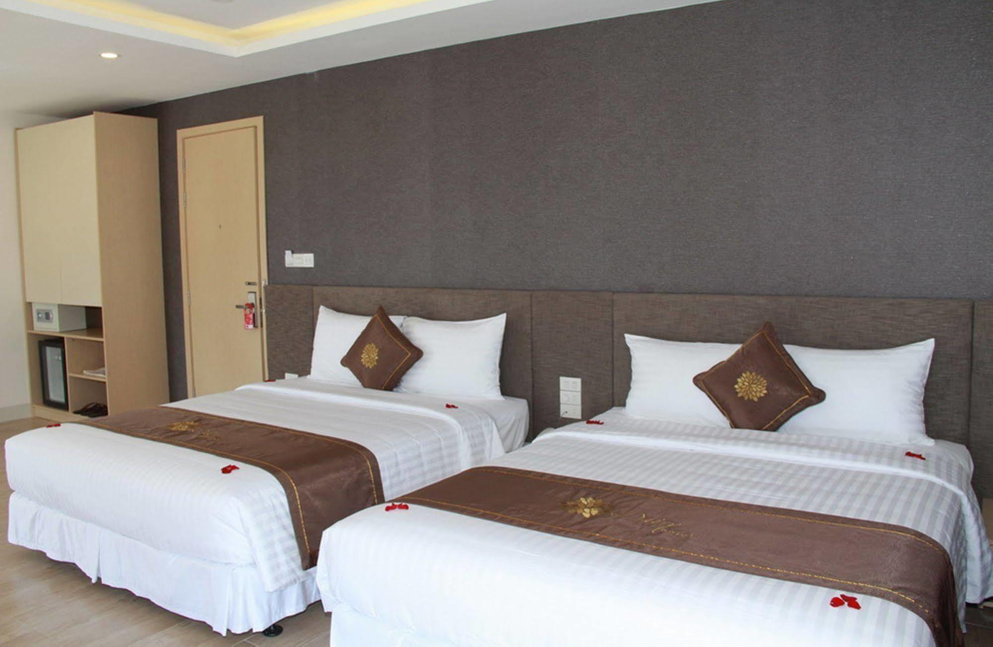 Daisy Hotel Nha Trang Extérieur photo