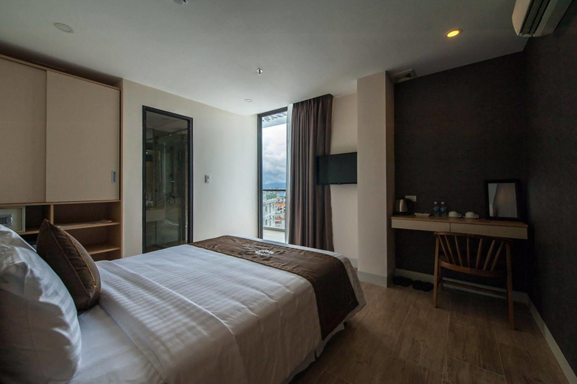 Daisy Hotel Nha Trang Extérieur photo