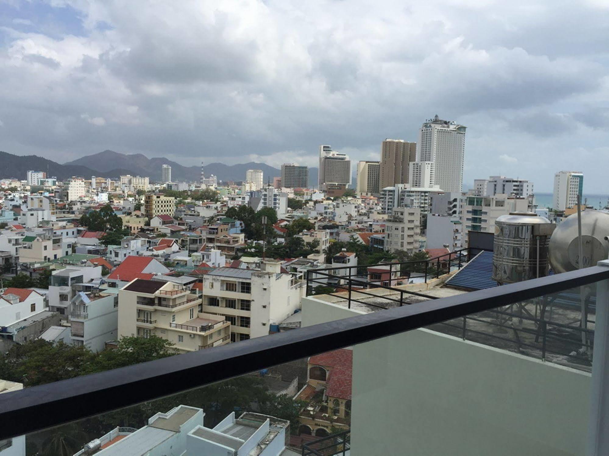 Daisy Hotel Nha Trang Extérieur photo